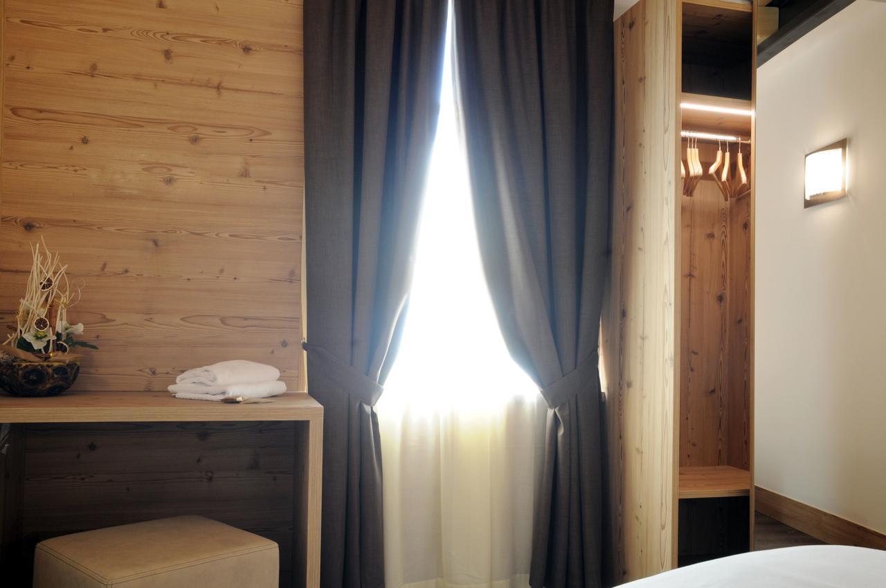 Touring & Hotel Edolo