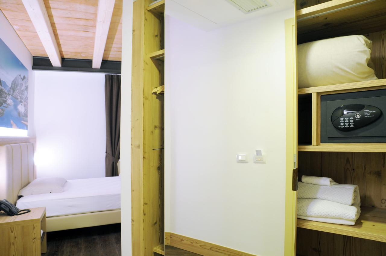 Hotel Touring & 3*